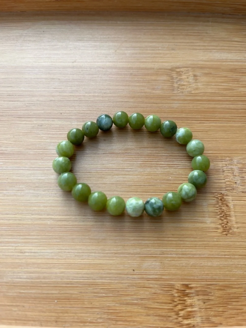 Green Jade Bead Stretch Bracelet - Unbranded made by Jayglam7 - Picture 3 of 5